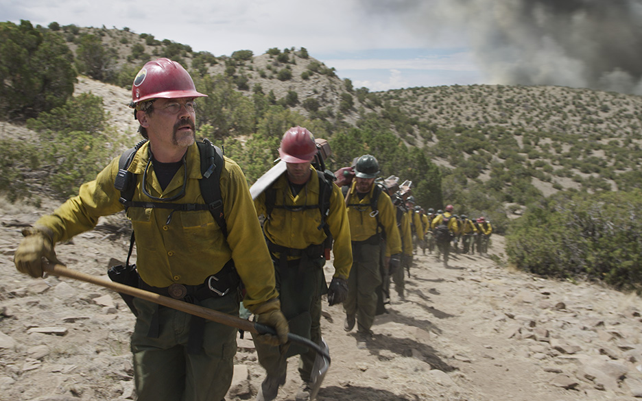 Josh Brolin;James Badge Dale